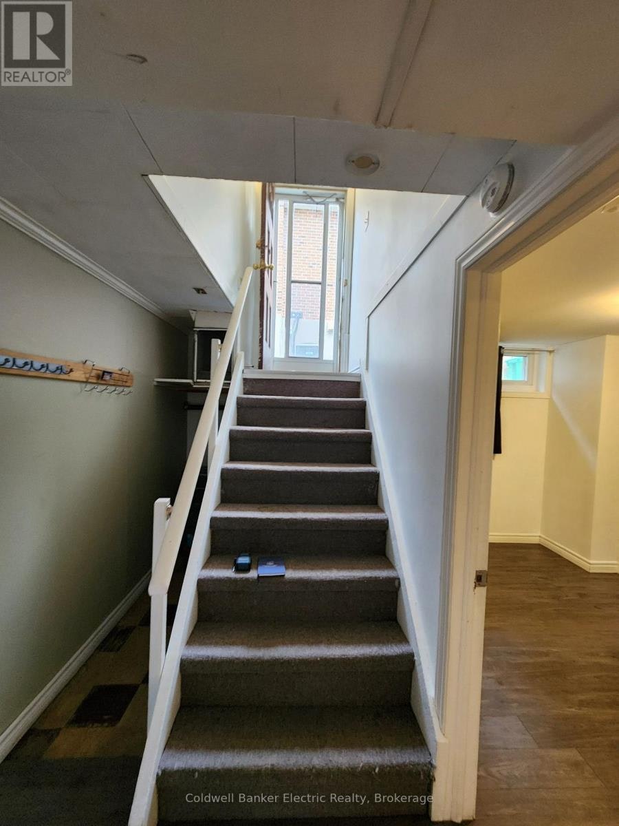 443 Armour Road, Peterborough, ON, K9H 1Y7 - 19
