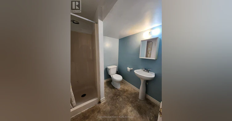 443 Armour Road, Peterborough, ON, K9H 1Y7 - 16