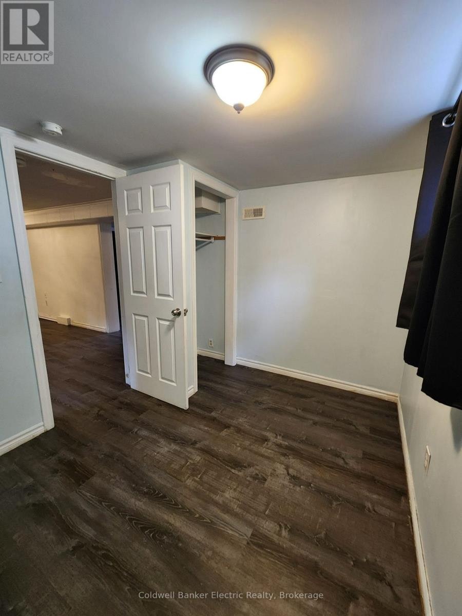 443 Armour Road, Peterborough, ON, K9H 1Y7 - 13