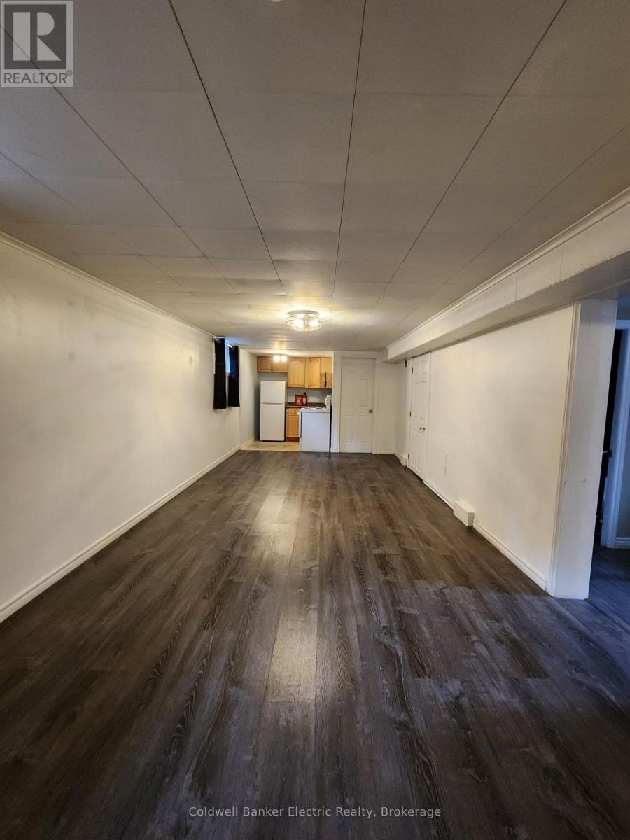 443 Armour Road, Peterborough, ON, K9H 1Y7 - 5