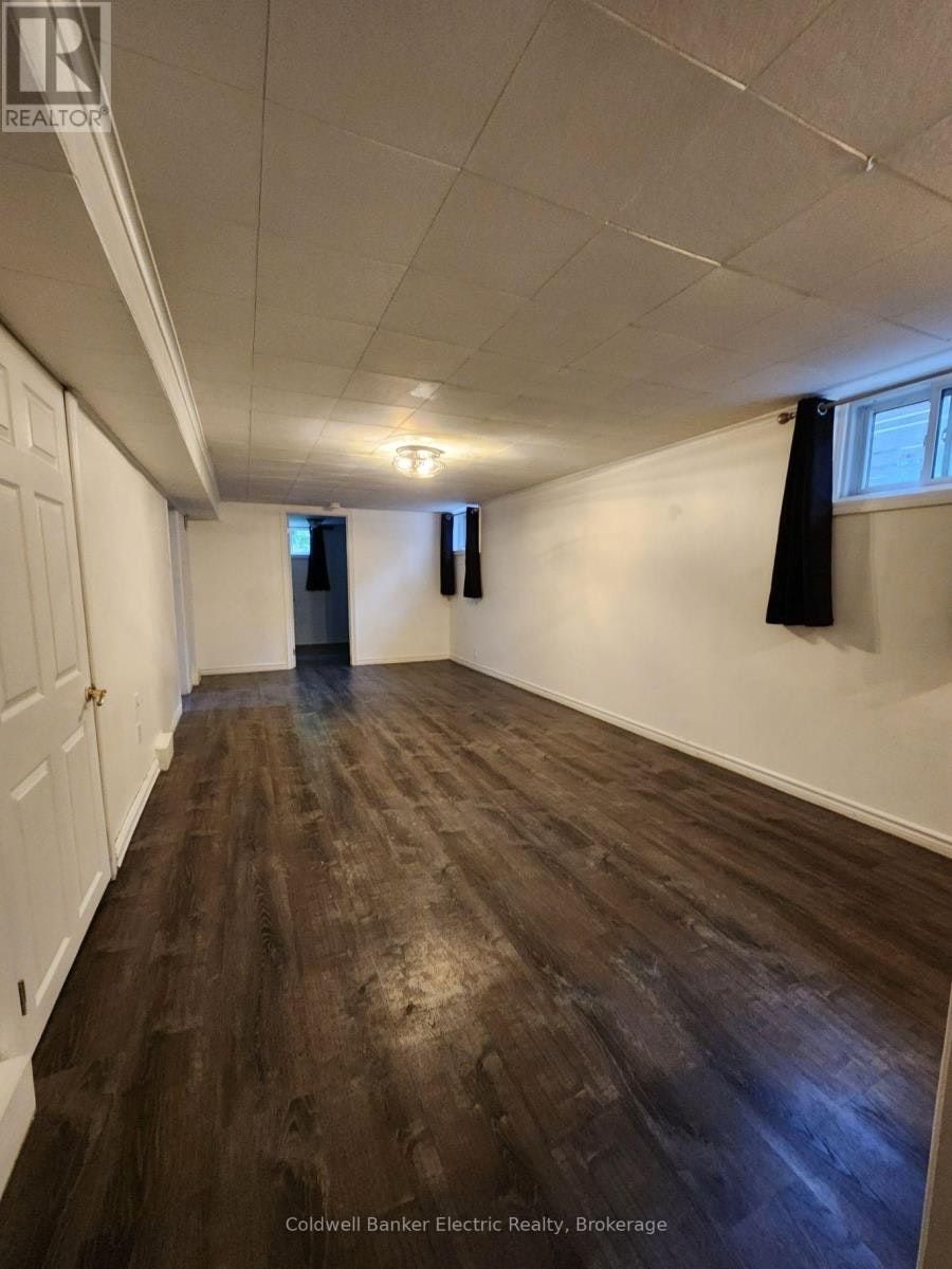 443 Armour Road, Peterborough, ON, K9H 1Y7 - 6