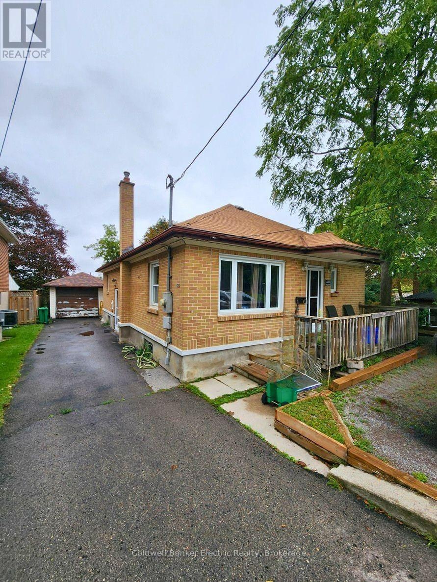443 Armour Road, Peterborough, ON, K9H 1Y7 - 2