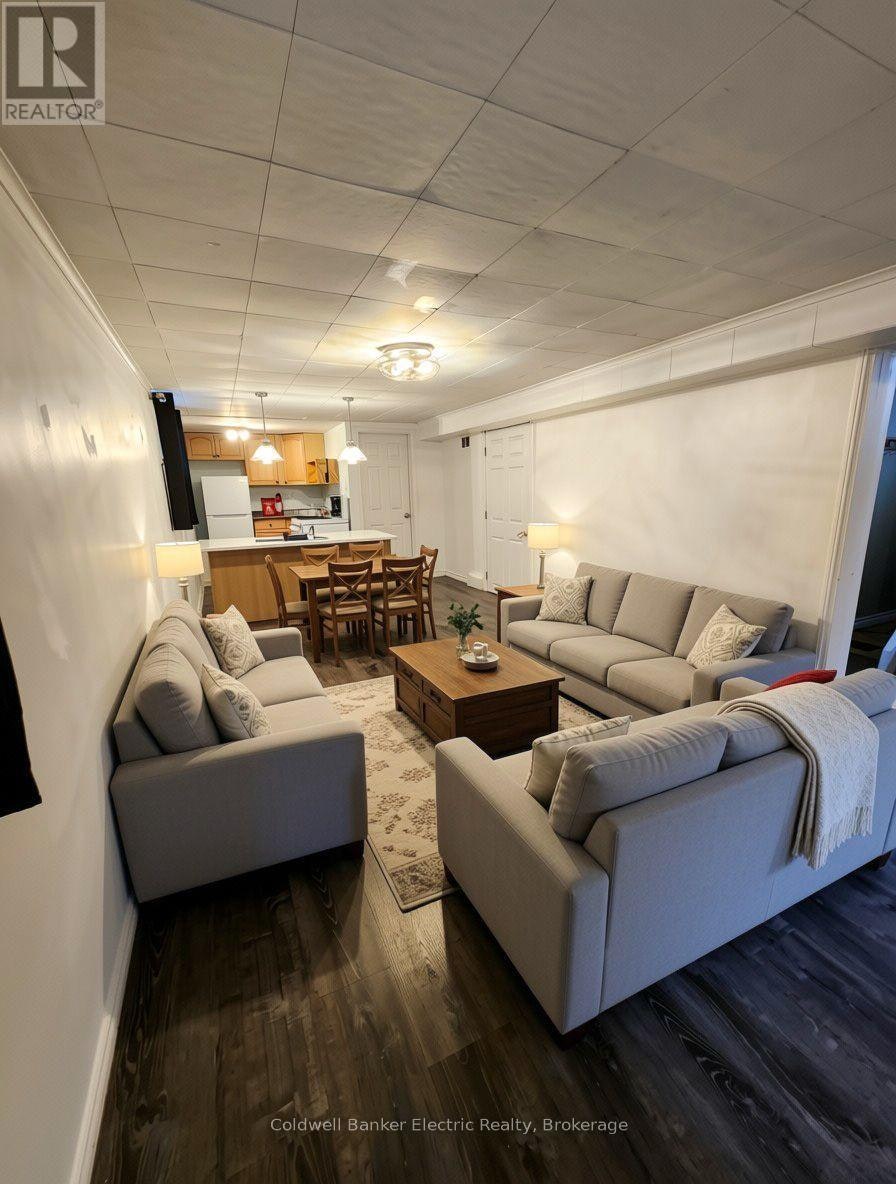 443 Armour Road, Peterborough, ON, K9H 1Y7 - 4