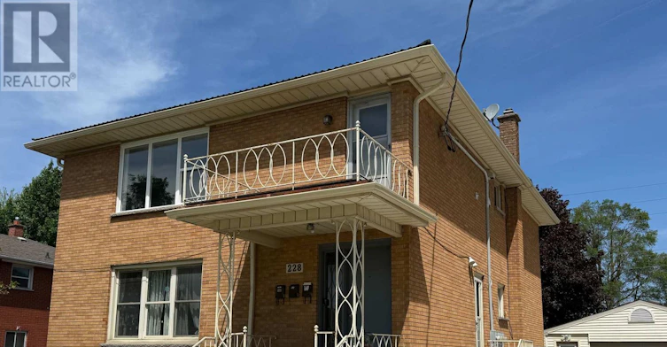 3-228 Burnside Drive, London, ON, N5V 1B9 - 3
