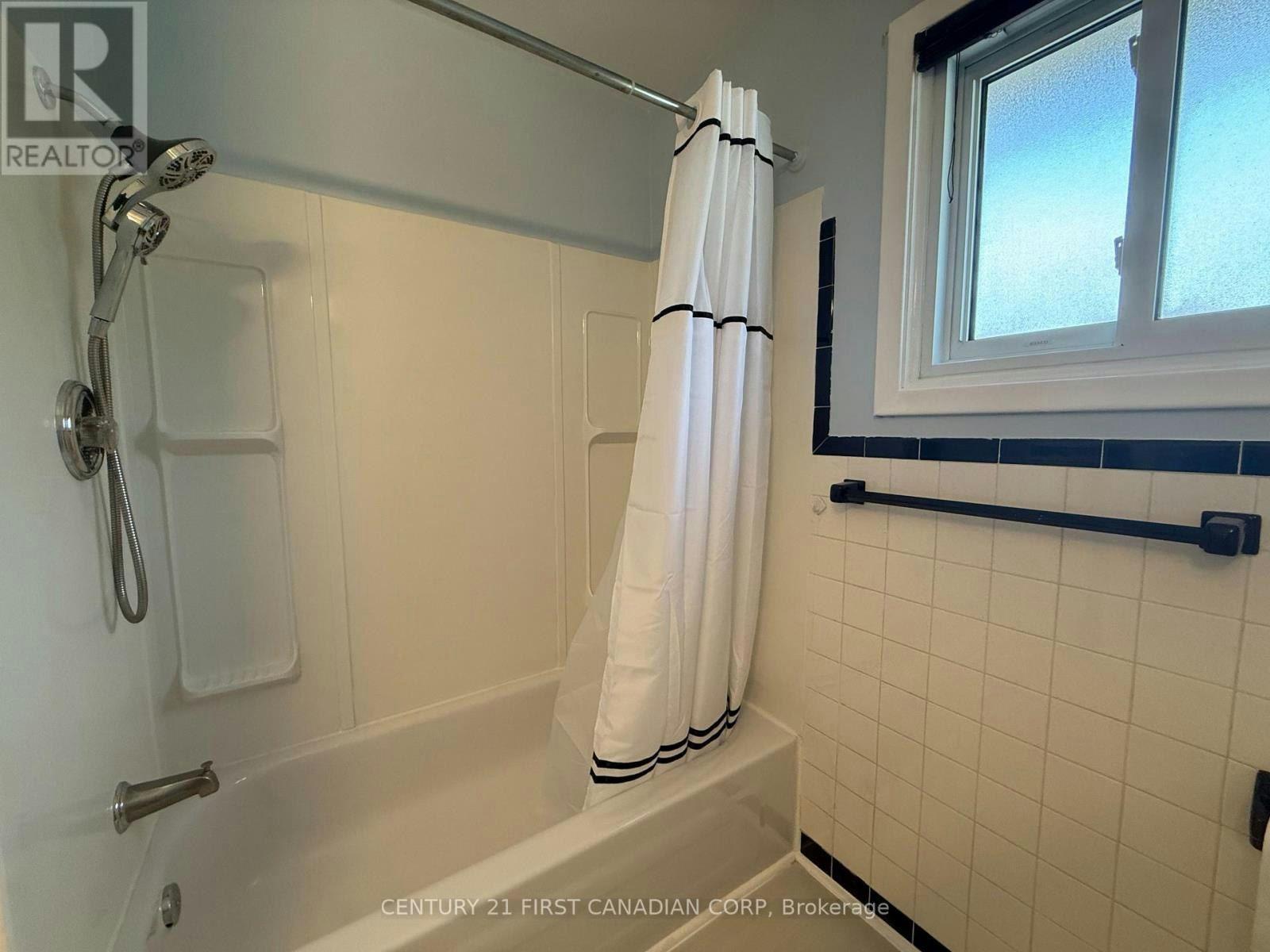 3-228 Burnside Drive, London, ON, N5V 1B9 - 17