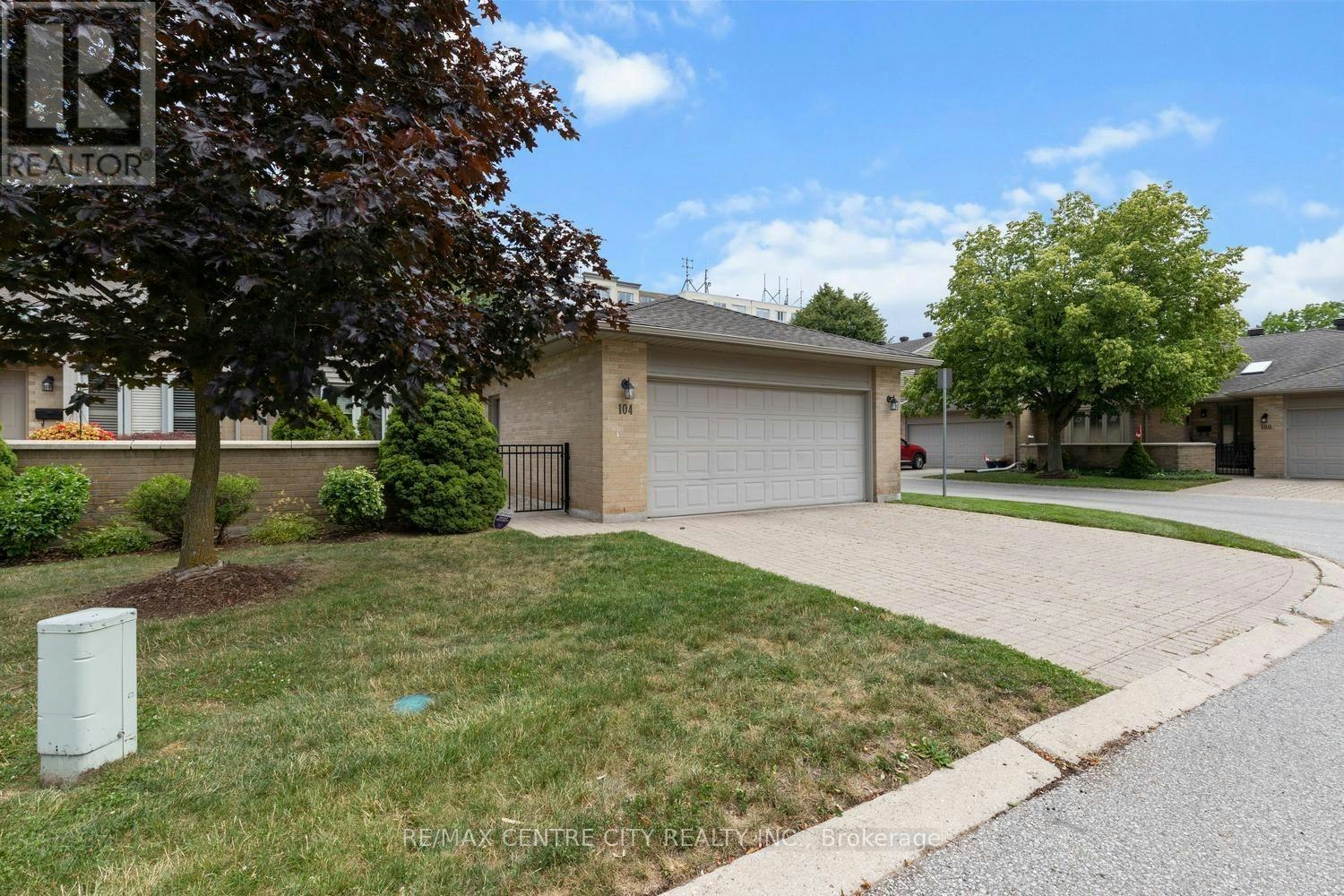 104-1500 Richmond Street, London, ON, N6G 4V1