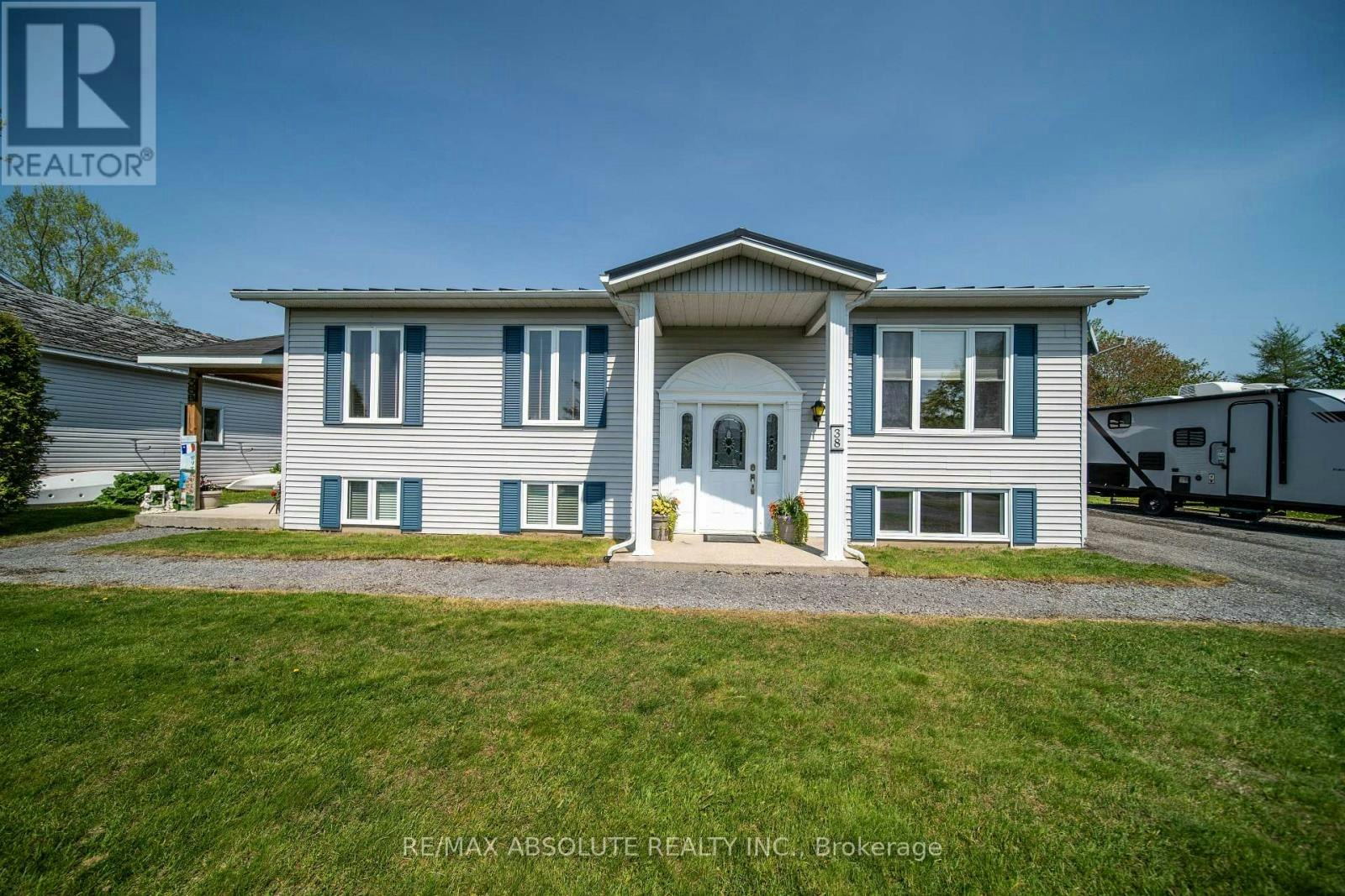 38 Duchesse Crescent, Russell, ON, K0A 2M0