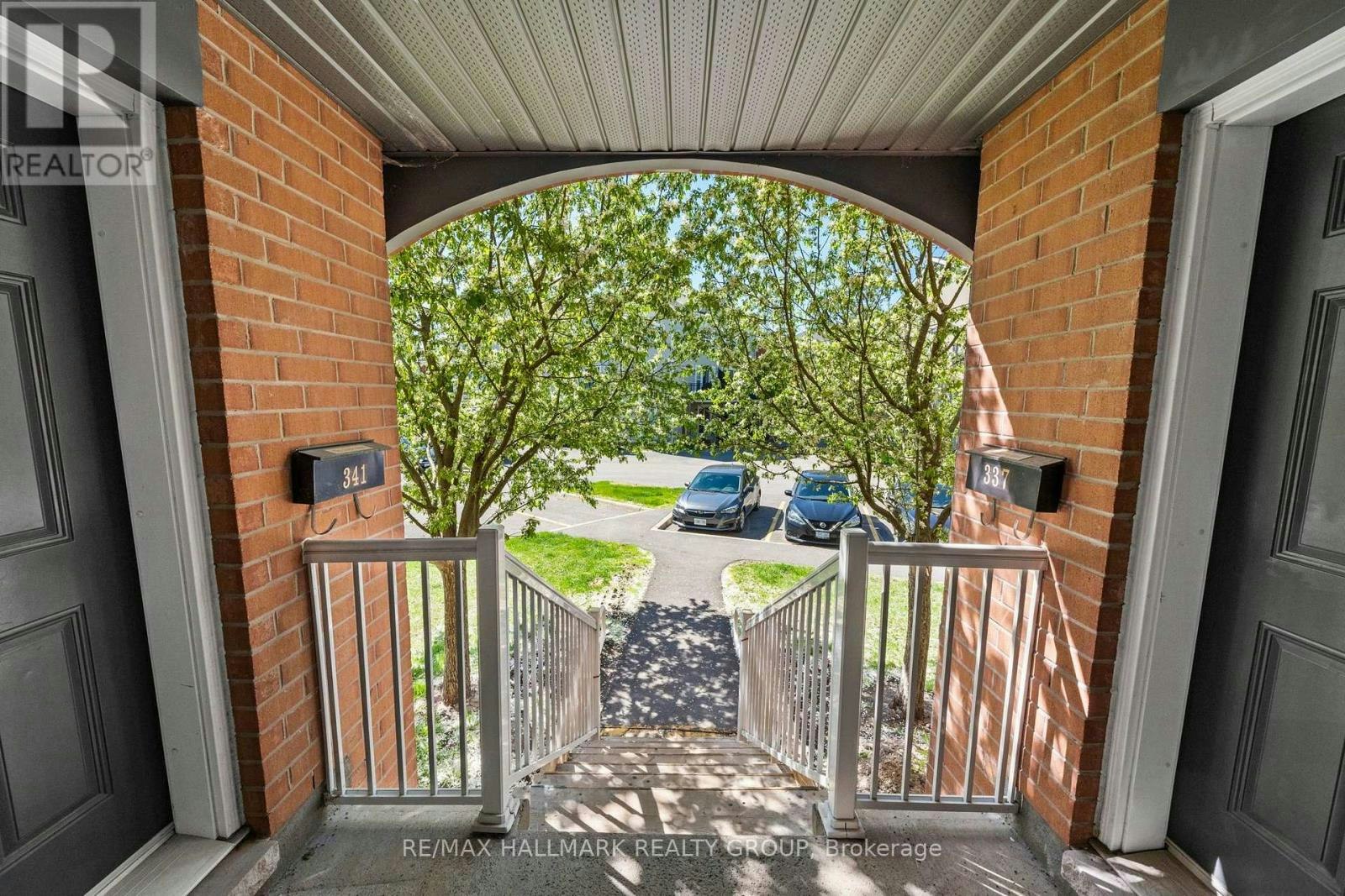 343-49 Jardin Private, Ottawa, ON, K1K 2V8 - 2