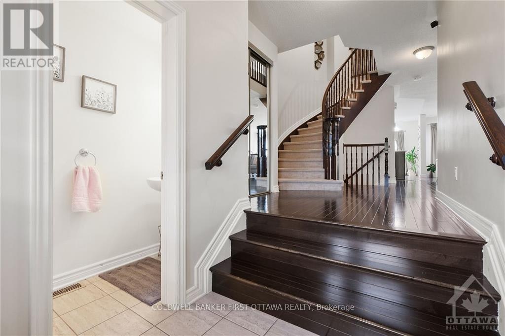703 Whaley Ridge, Ottawa, ON, K4A 0P9 - 2