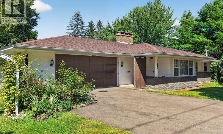 547 Bradford Road West