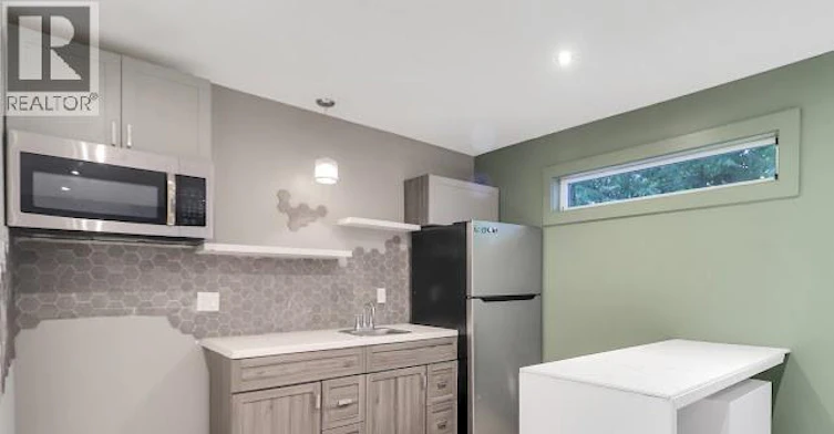 REAR-324 Pierre, Windsor, ON, N9A 2J8 - 8