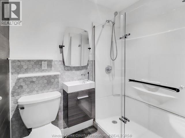 REAR-324 Pierre, Windsor, ON, N9A 2J8 - 13