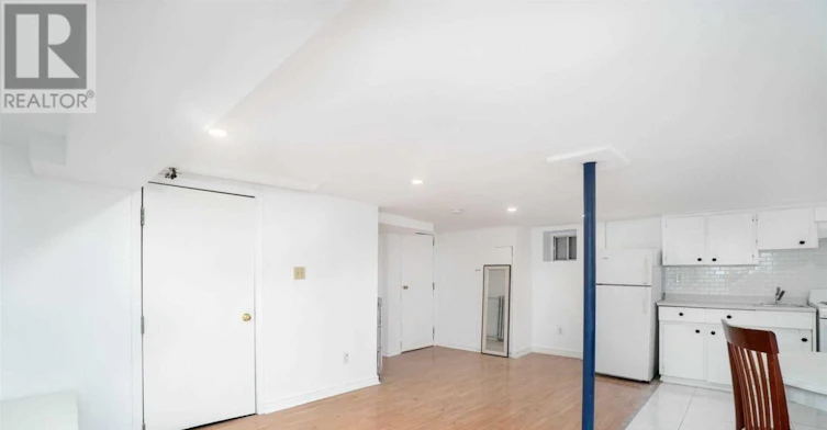LOWER-604 Ossington Avenue, Toronto, ON, M6G 3T5 - 3