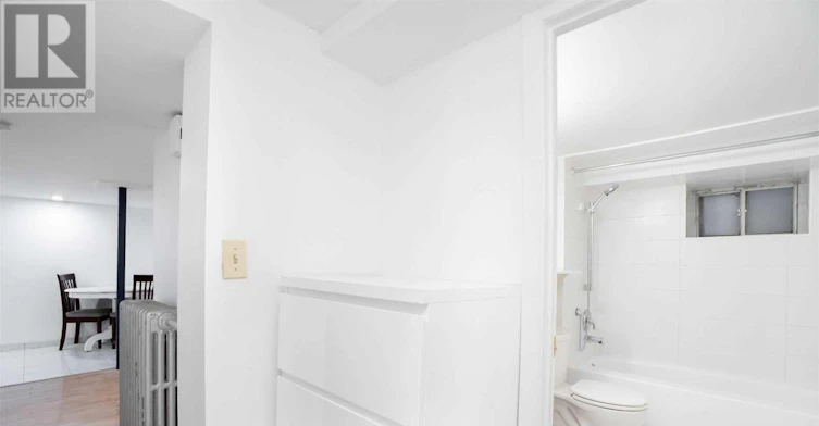 LOWER-604 Ossington Avenue, Toronto, ON, M6G 3T5 - 6