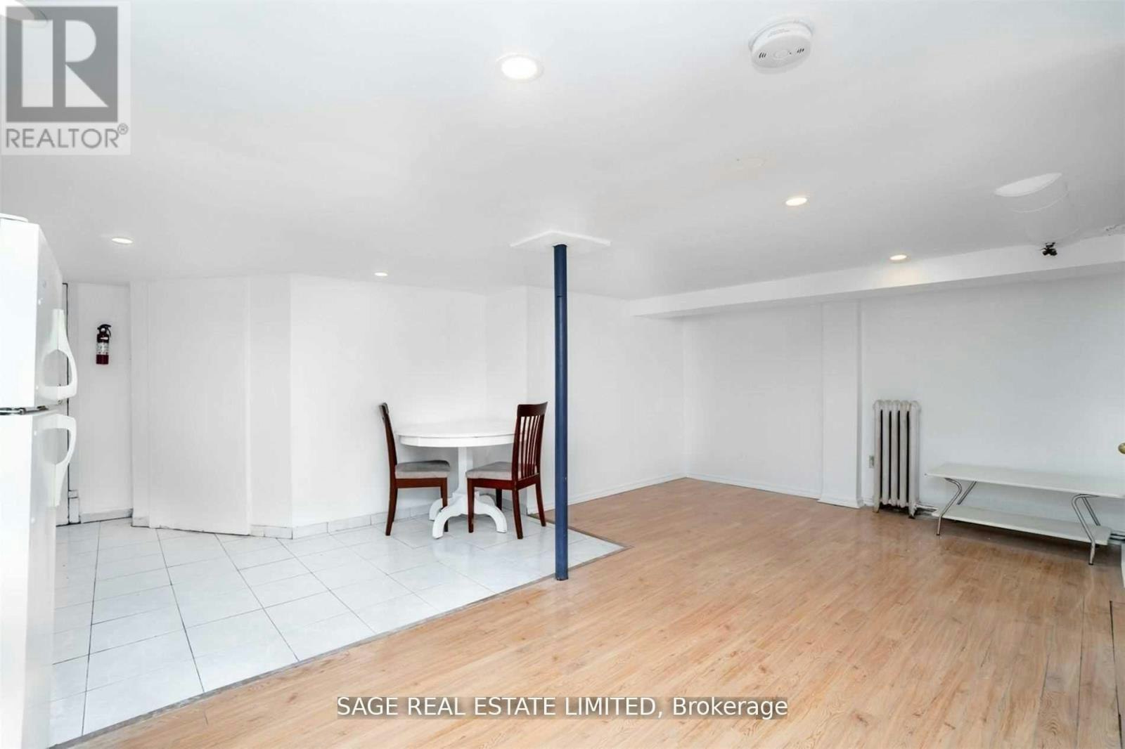 LOWER-604 Ossington Avenue, Toronto, ON, M6G 3T5 - 4