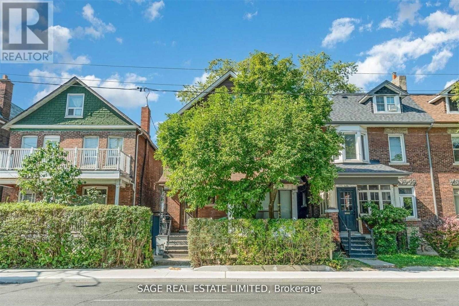 LOWER-604 Ossington Avenue, Toronto, ON, M6G 3T5