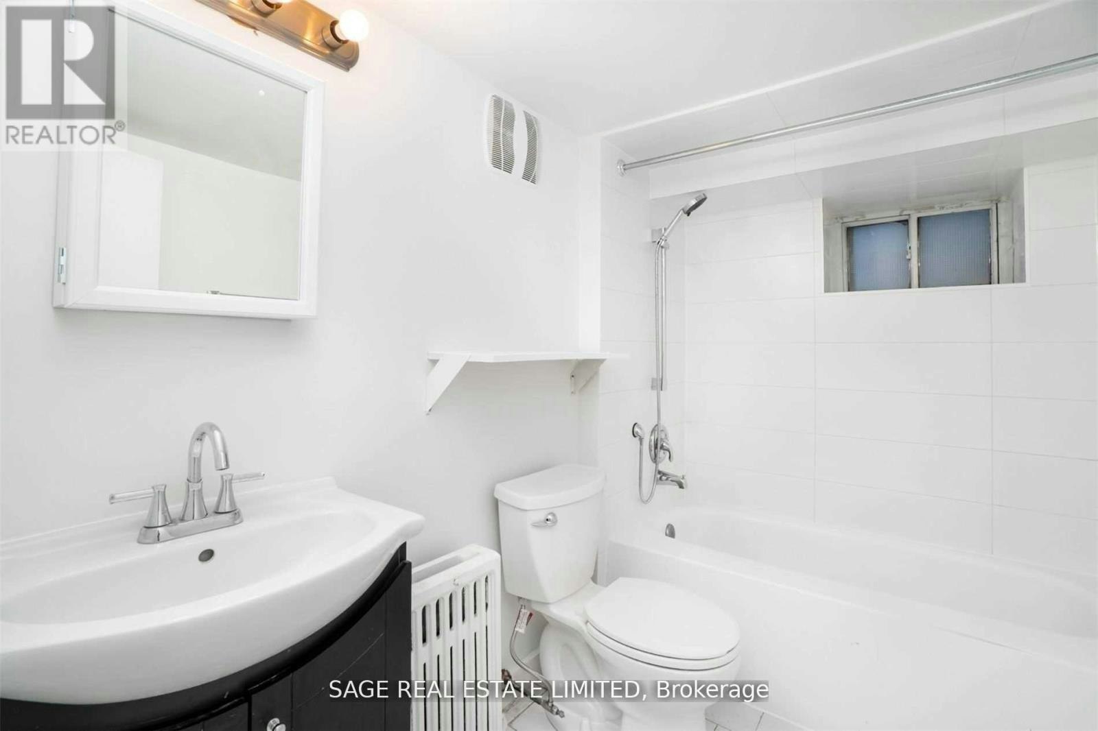 LOWER-604 Ossington Avenue, Toronto, ON, M6G 3T5 - 5