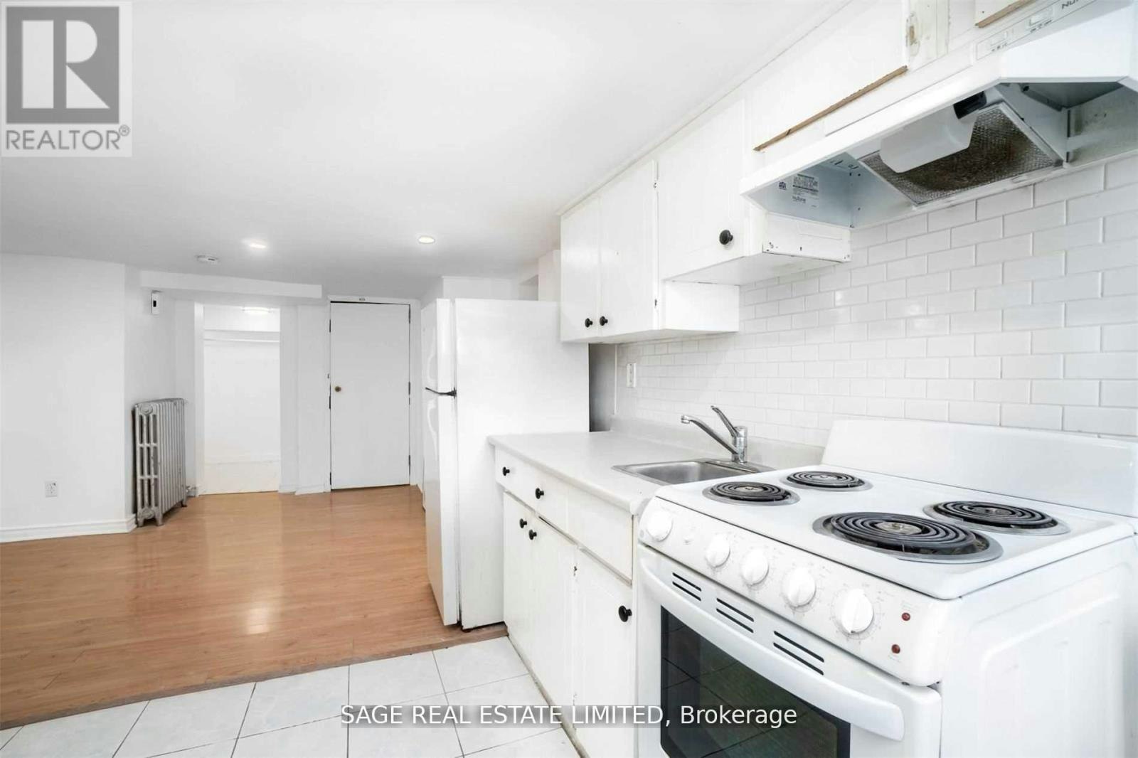 LOWER-604 Ossington Avenue, Toronto, ON, M6G 3T5 - 9