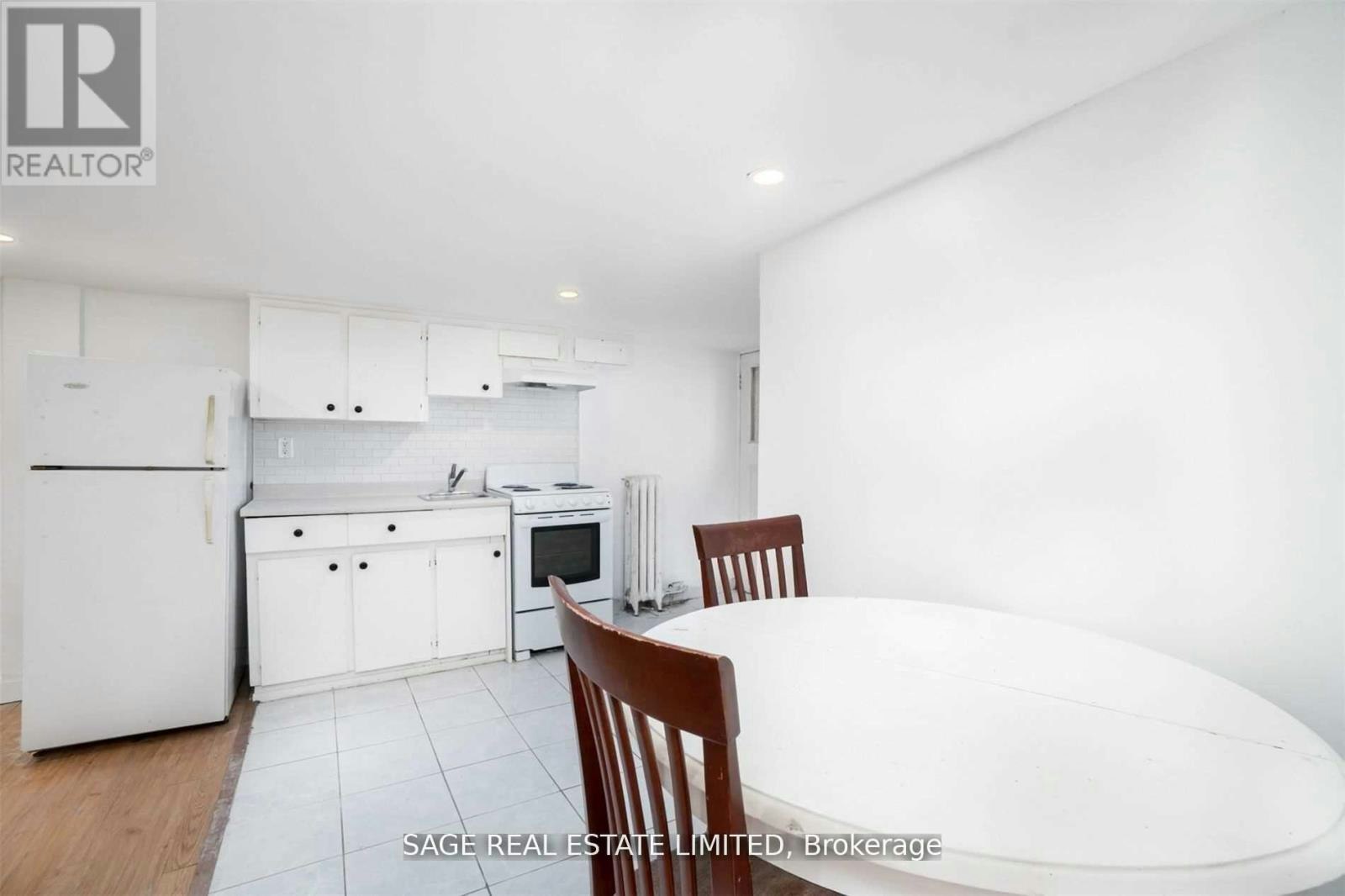 LOWER-604 Ossington Avenue, Toronto, ON, M6G 3T5 - 10