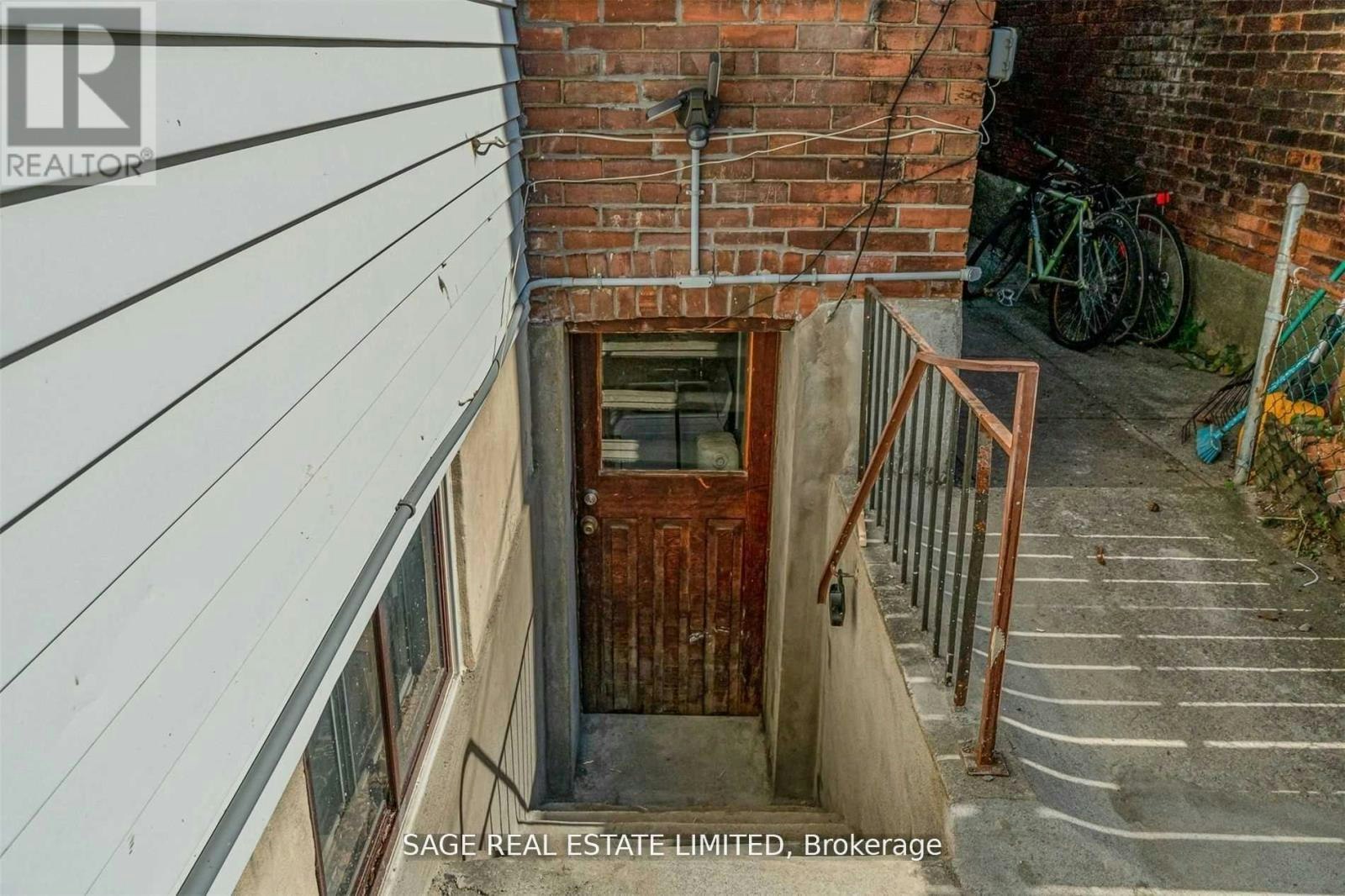 LOWER-604 Ossington Avenue, Toronto, ON, M6G 3T5 - 13