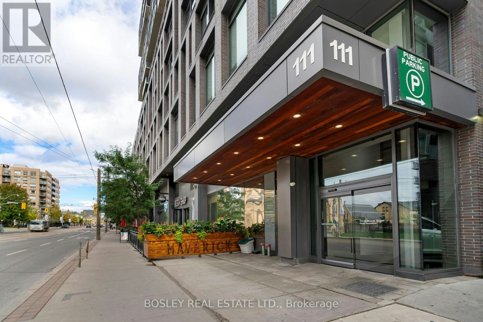 1007-111 Bathurst Street, Toronto, ON, M5V 2R1