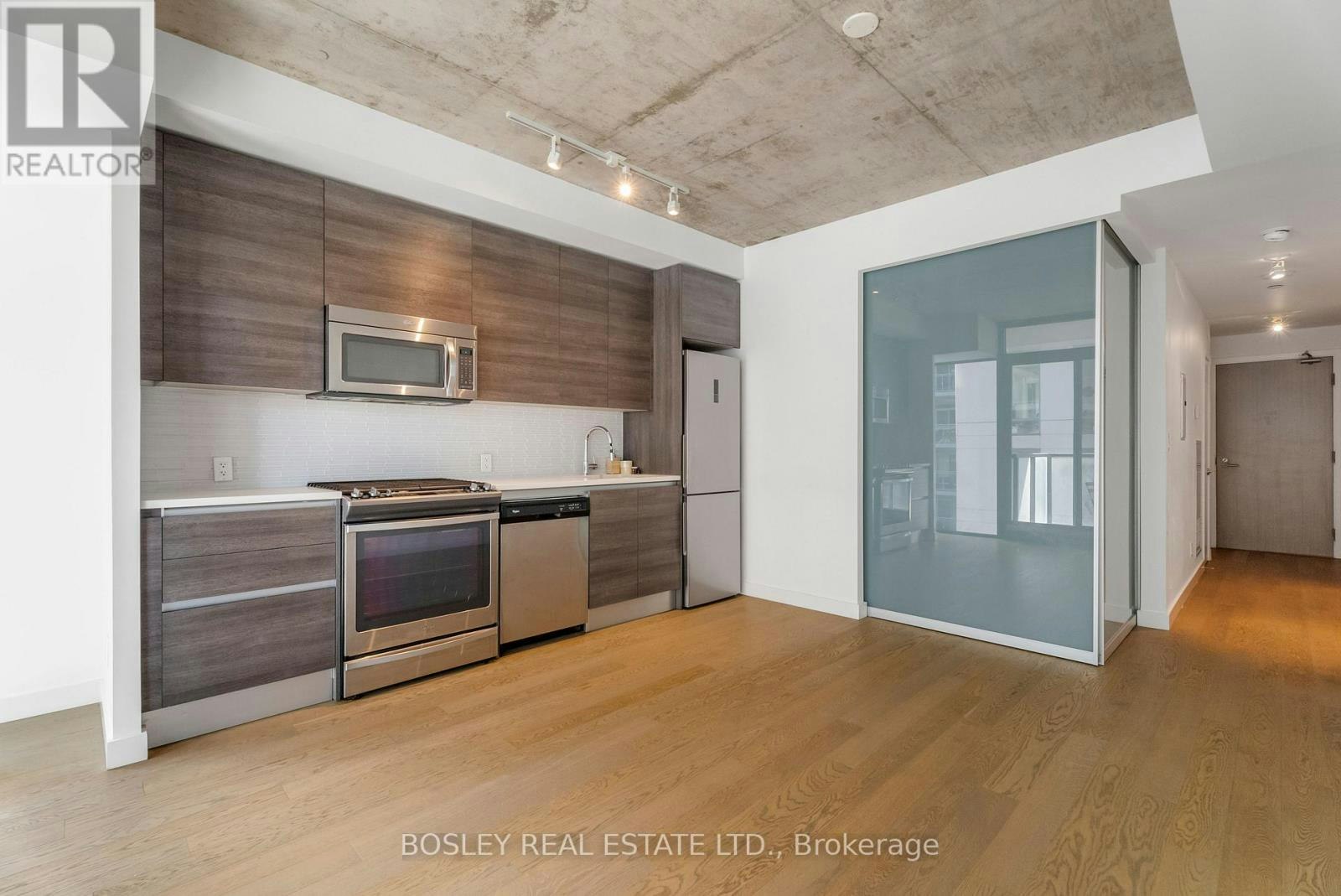1007-111 Bathurst Street, Toronto, ON, M5V 2R1 - 9
