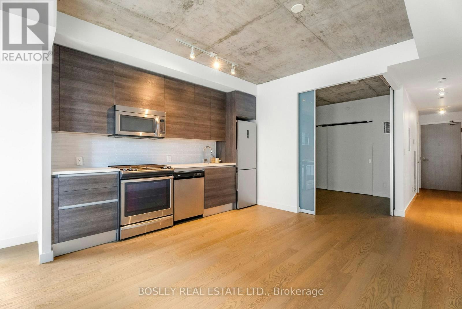 1007-111 Bathurst Street, Toronto, ON, M5V 2R1 - 8
