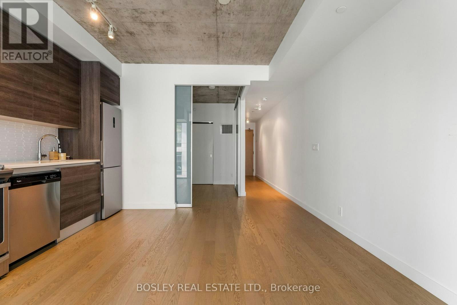 1007-111 Bathurst Street, Toronto, ON, M5V 2R1 - 13