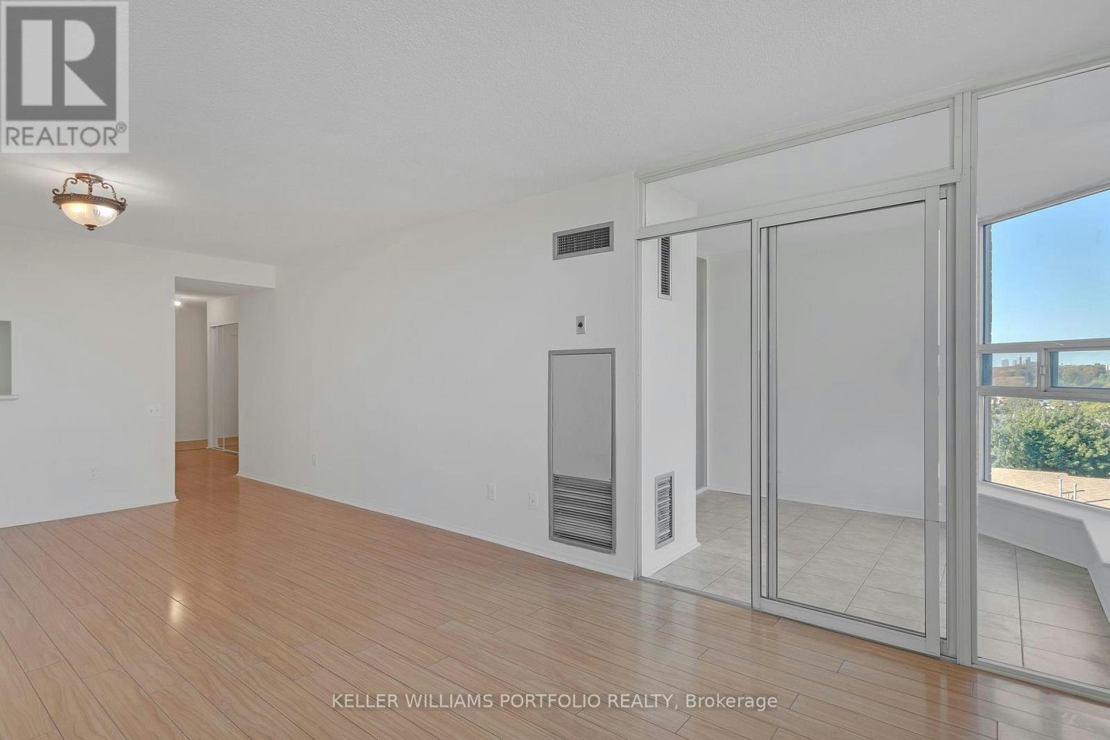 810-2460 Eglinton Avenue E, Toronto, ON, M1K 5J7 - 11