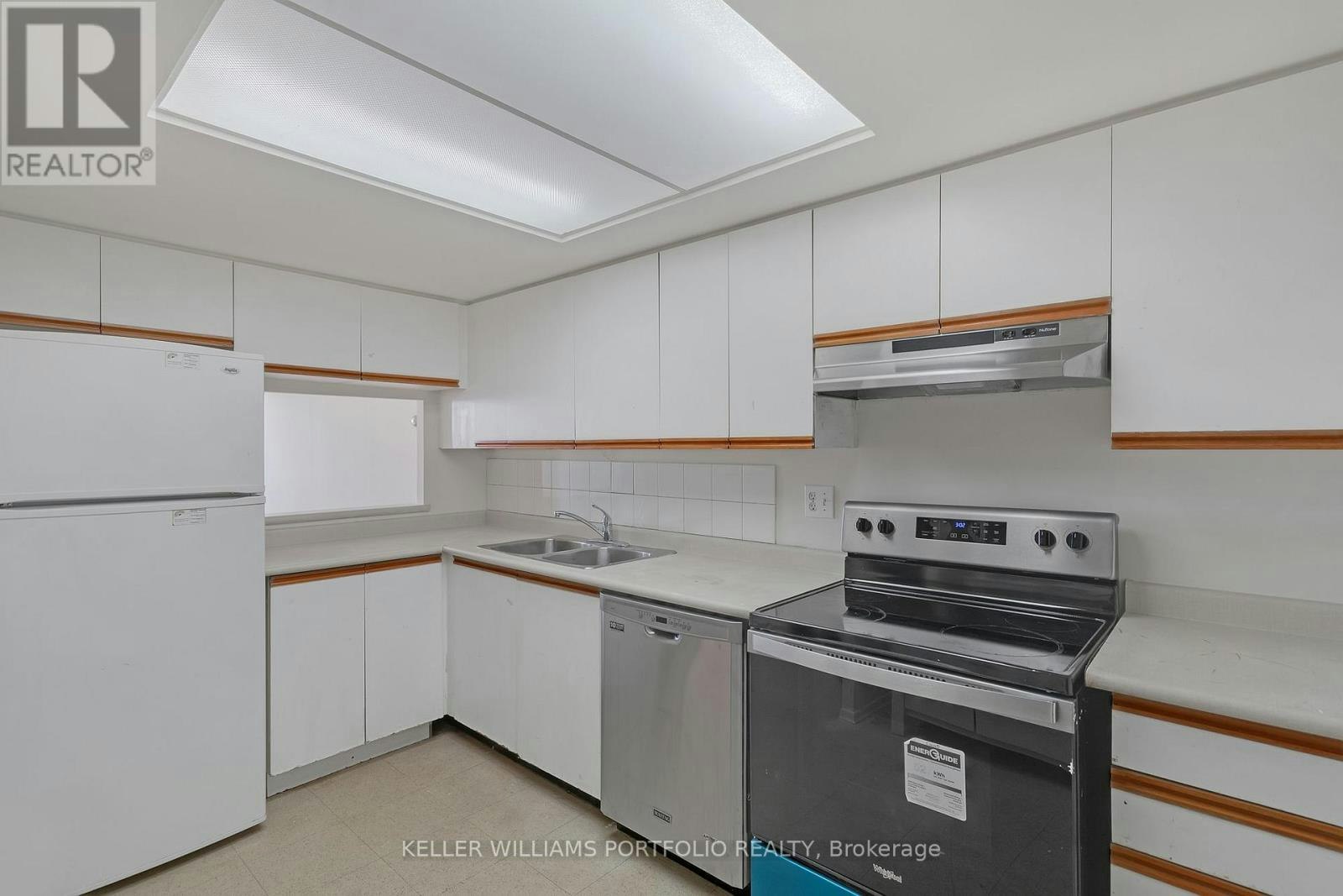810-2460 Eglinton Avenue E, Toronto, ON, M1K 5J7 - 8