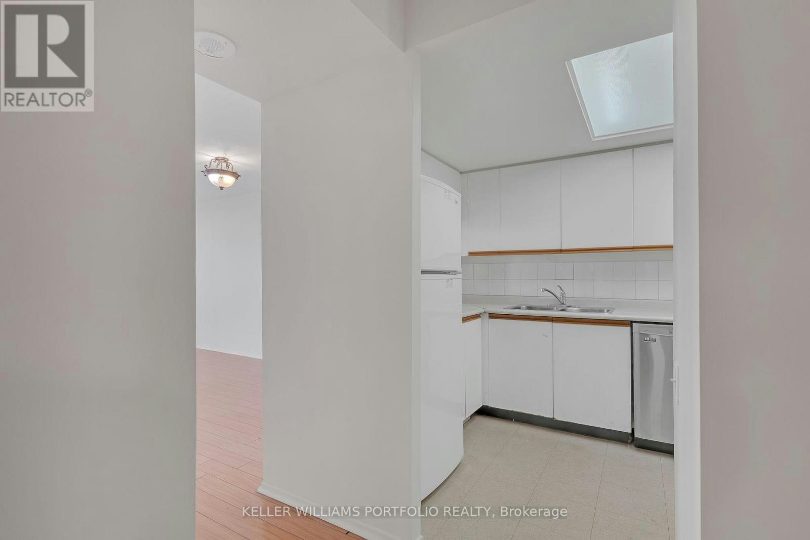 810-2460 Eglinton Avenue E, Toronto, ON, M1K 5J7 - 4