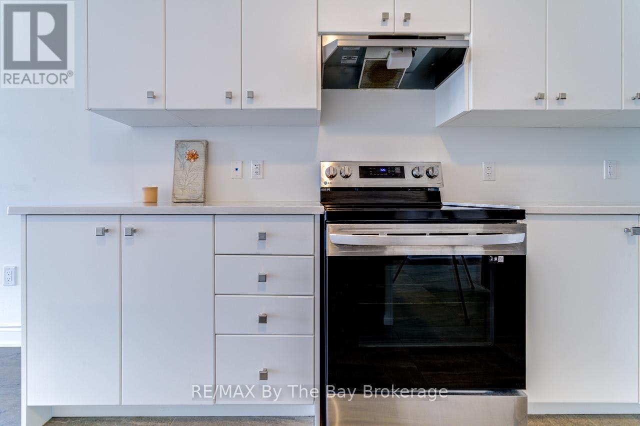 15 Union Boulevard, Wasaga Beach, ON, L9Z 0M6 - 8
