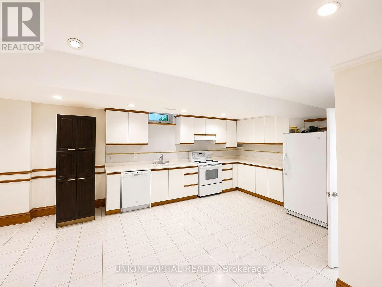 BSMT-300 Belview Avenue, Vaughan, ON, L4L 7V7 - 4