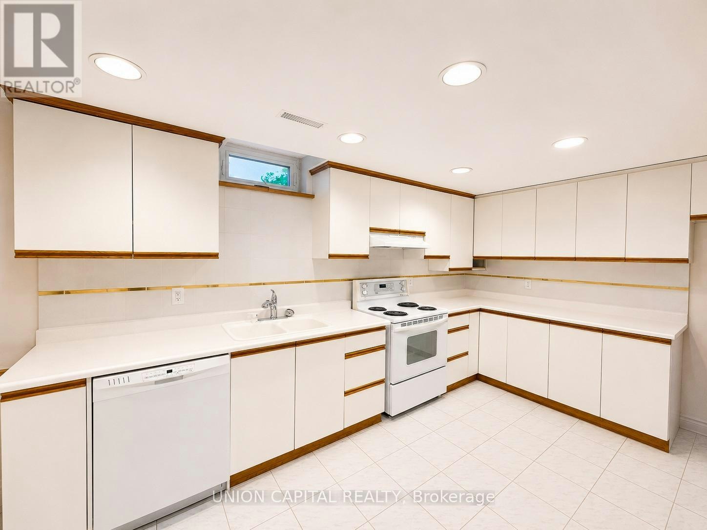 BSMT-300 Belview Avenue, Vaughan, ON, L4L 7V7 - 5