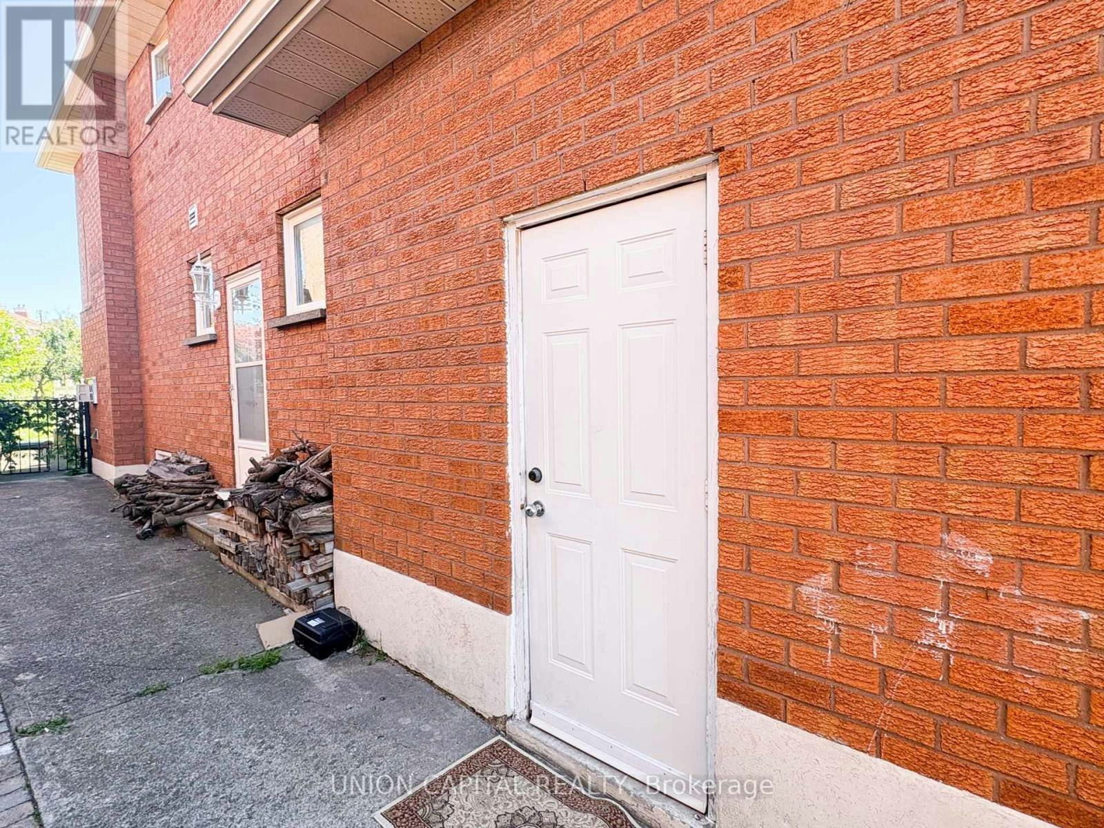 BSMT-300 Belview Avenue, Vaughan, ON, L4L 7V7 - 2