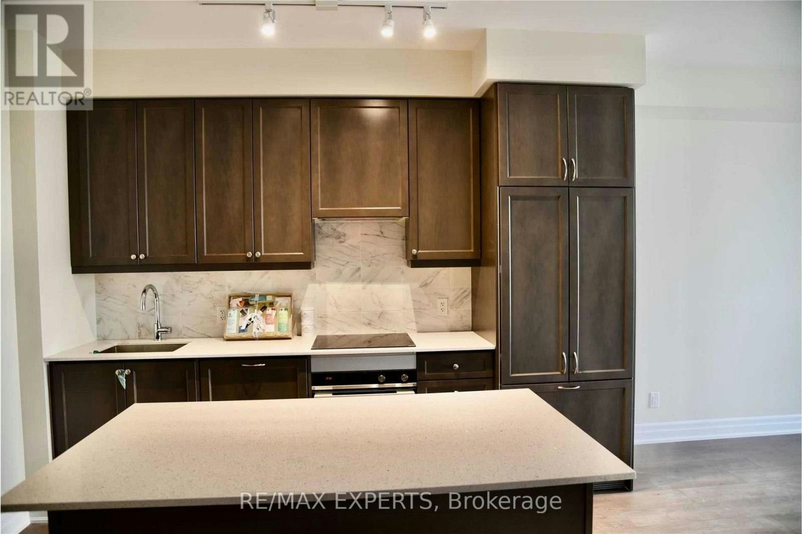 2307-9075 Jane Street, Vaughan, ON, L4K 0L7 - 2