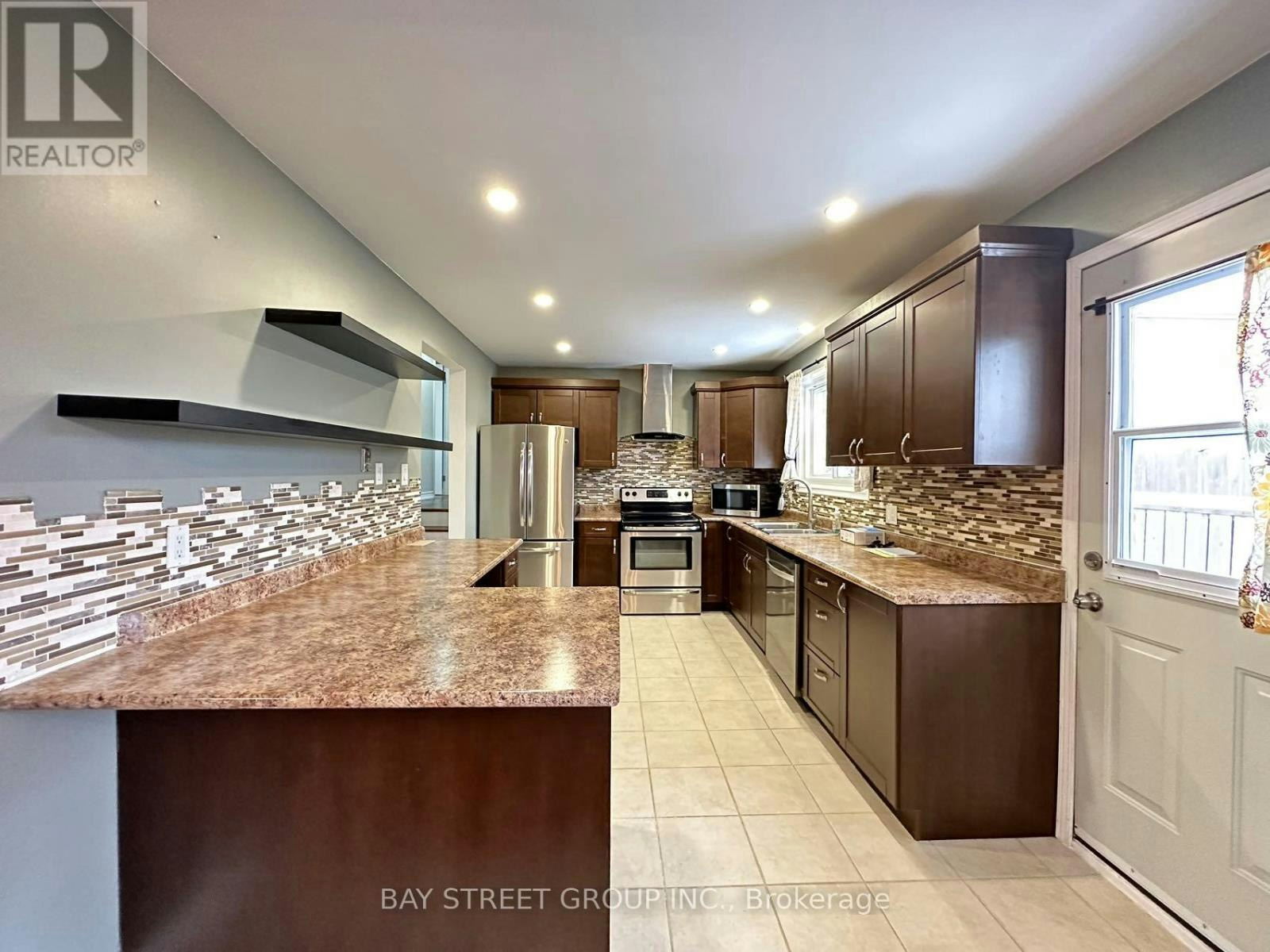 49 Howland Drive, Kitchener, ON, N2E 1G4 - 5