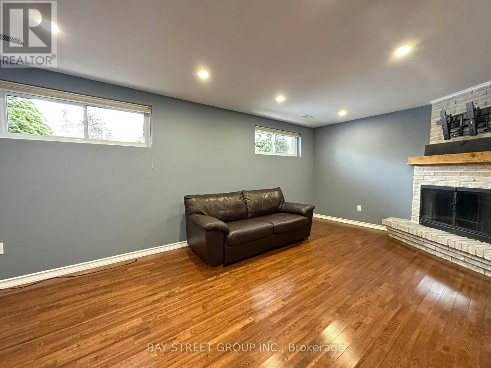 49 Howland Drive, Kitchener, ON, N2E 1G4 - 14