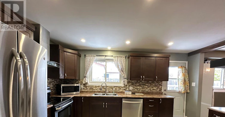 49 Howland Drive, Kitchener, ON, N2E 1G4 - 6