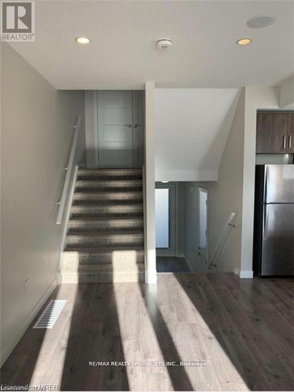 977-977 Village Square WEST, London, ON, N6H 0J7 - 21