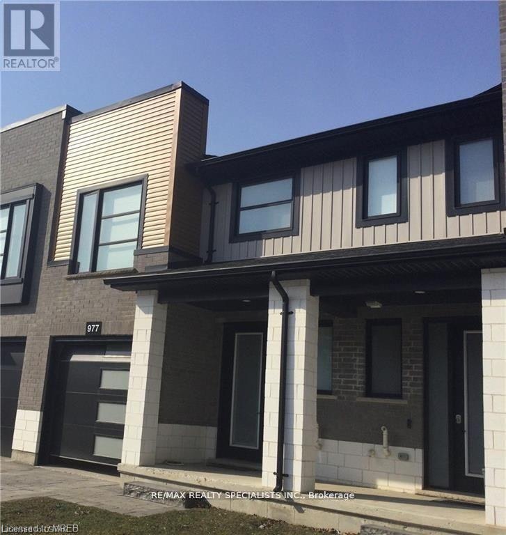 977-977 Village Square WEST, London, ON, N6H 0J7 - 2