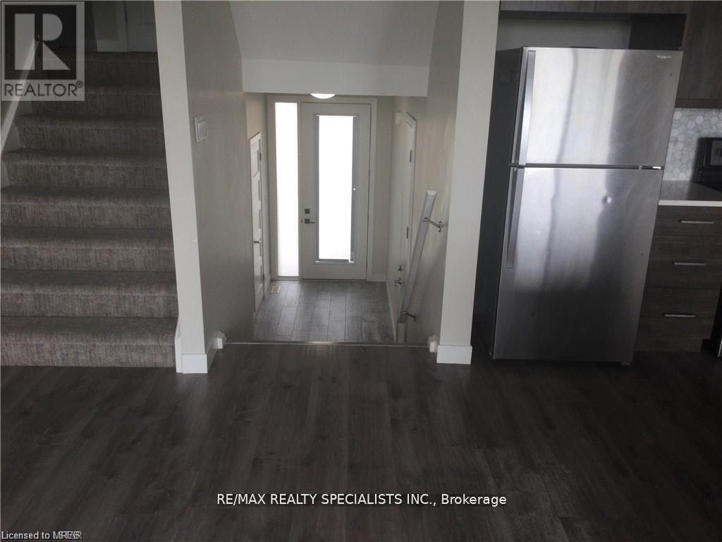 977-977 Village Square WEST, London, ON, N6H 0J7 - 8