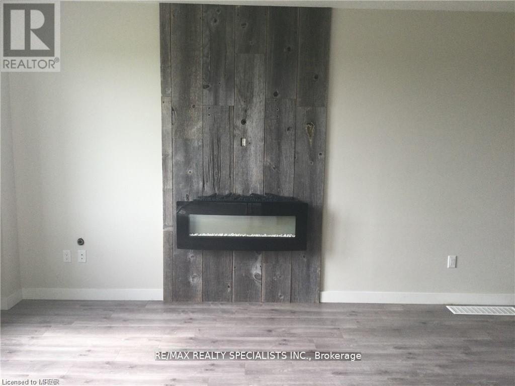 977-977 Village Square WEST, London, ON, N6H 0J7 - 11