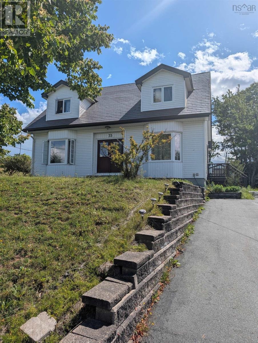35 Gourok Avenue, Dartmouth, NS, B2X 2B1