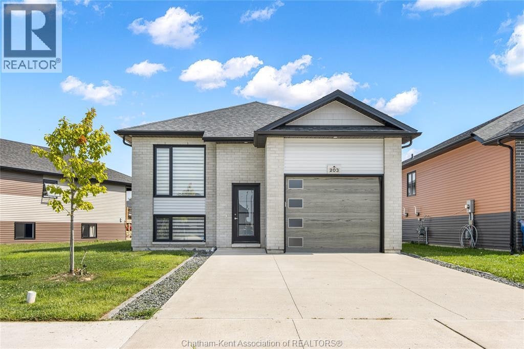 203 Moonstone Crescent, Chatham-Kent, ON, N7M 0S1