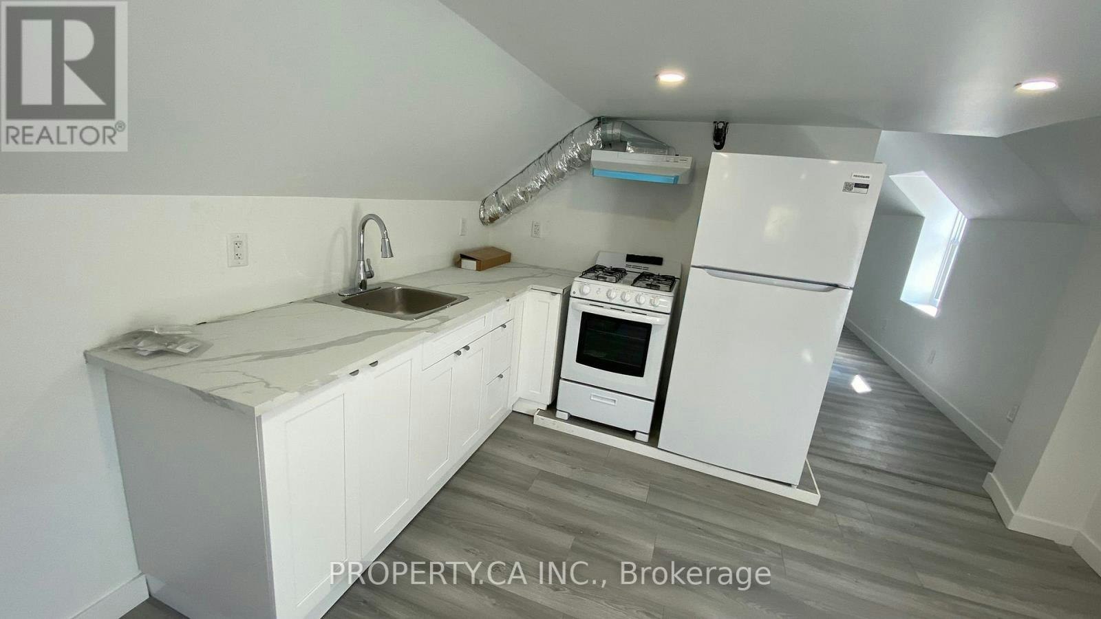 C-395 Gladstone Avenue, Ottawa, ON, K2P 0Y9 - 5