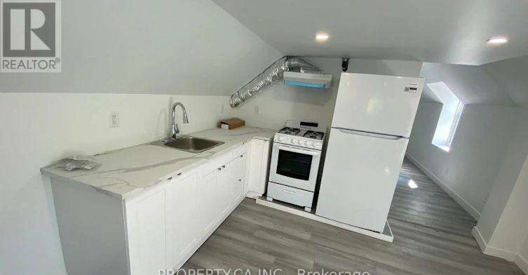 C-395 Gladstone Avenue, Ottawa, ON, K2P 0Y9 - 5