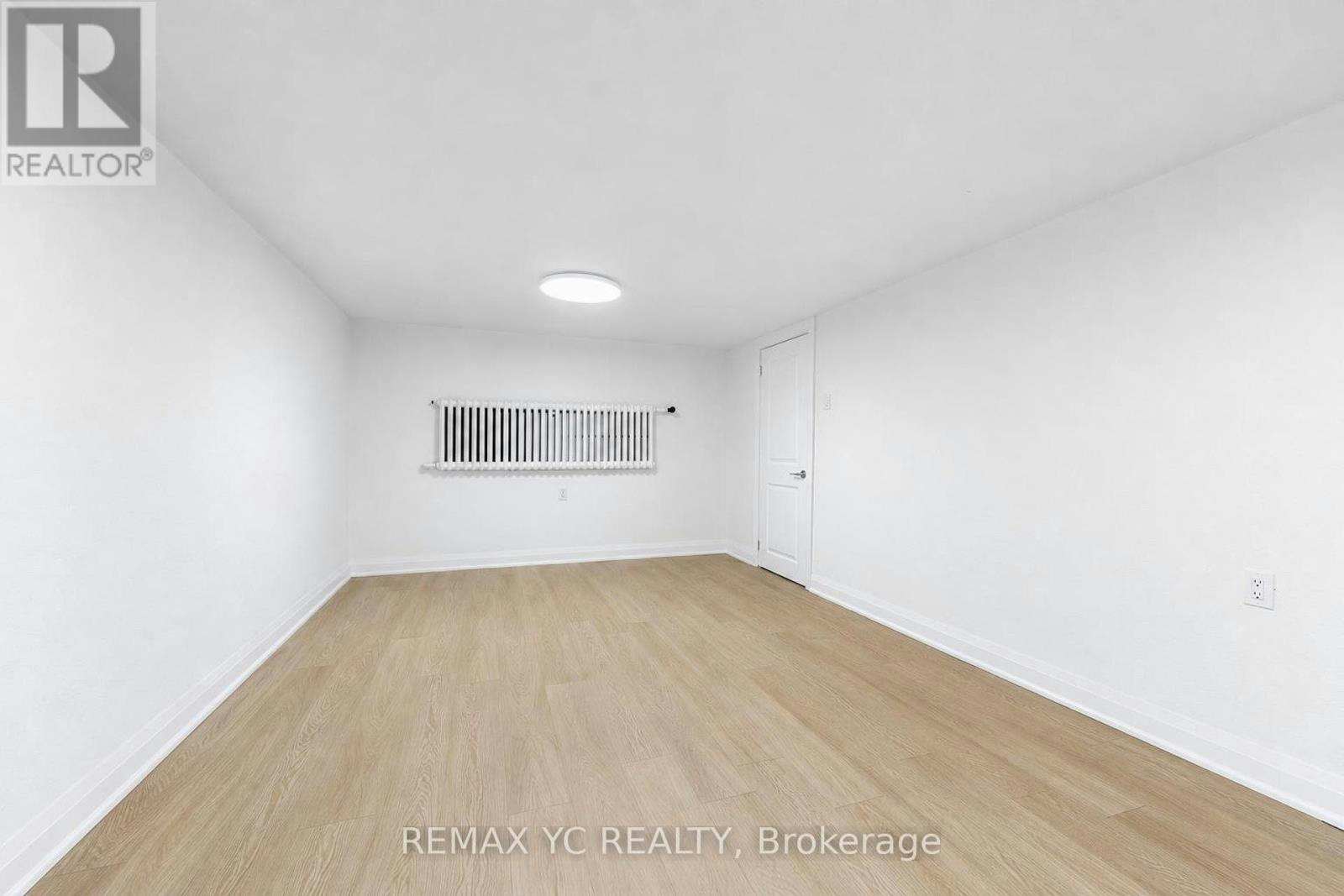 425 Broadway Avenue, Toronto, ON, M4G 2R3 - 28