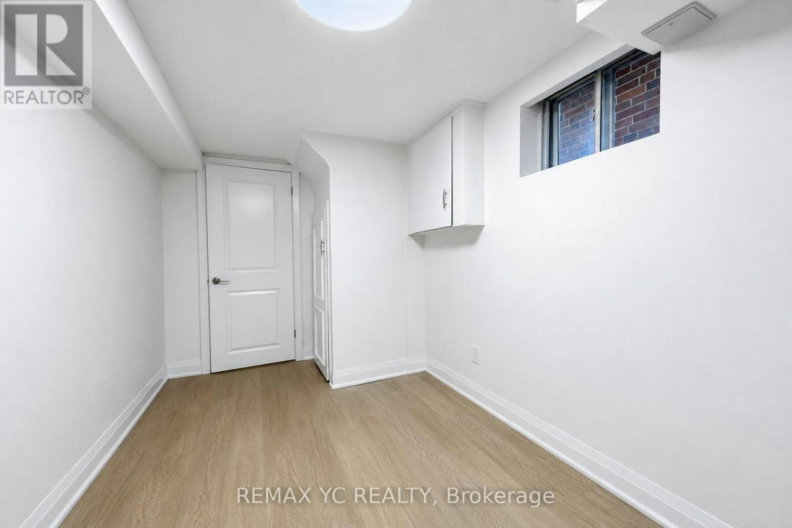 425 Broadway Avenue, Toronto, ON, M4G 2R3 - 31