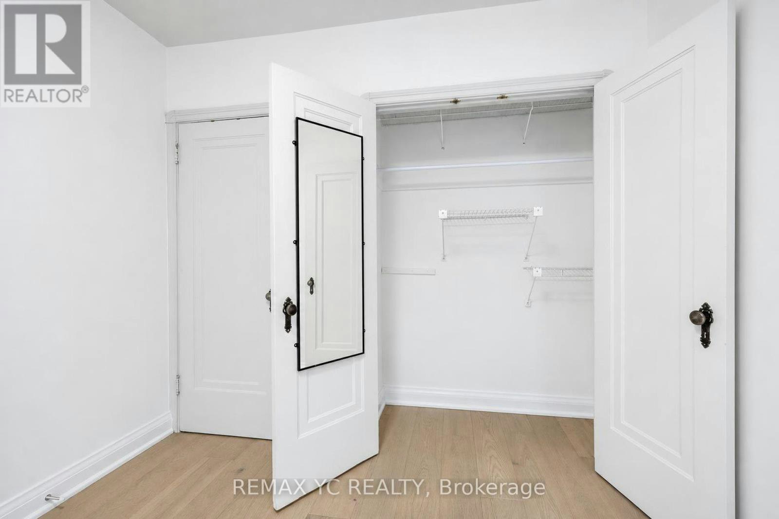 425 Broadway Avenue, Toronto, ON, M4G 2R3 - 22
